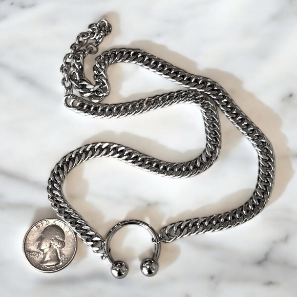 Modern Curb Chain Necklace with Circular Septum Centerpiece Sleek Sexy Witchy - Picture 15 of 15